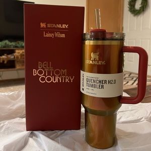 brand new limited edition Lainey Wilson x Stanley cup in country gold